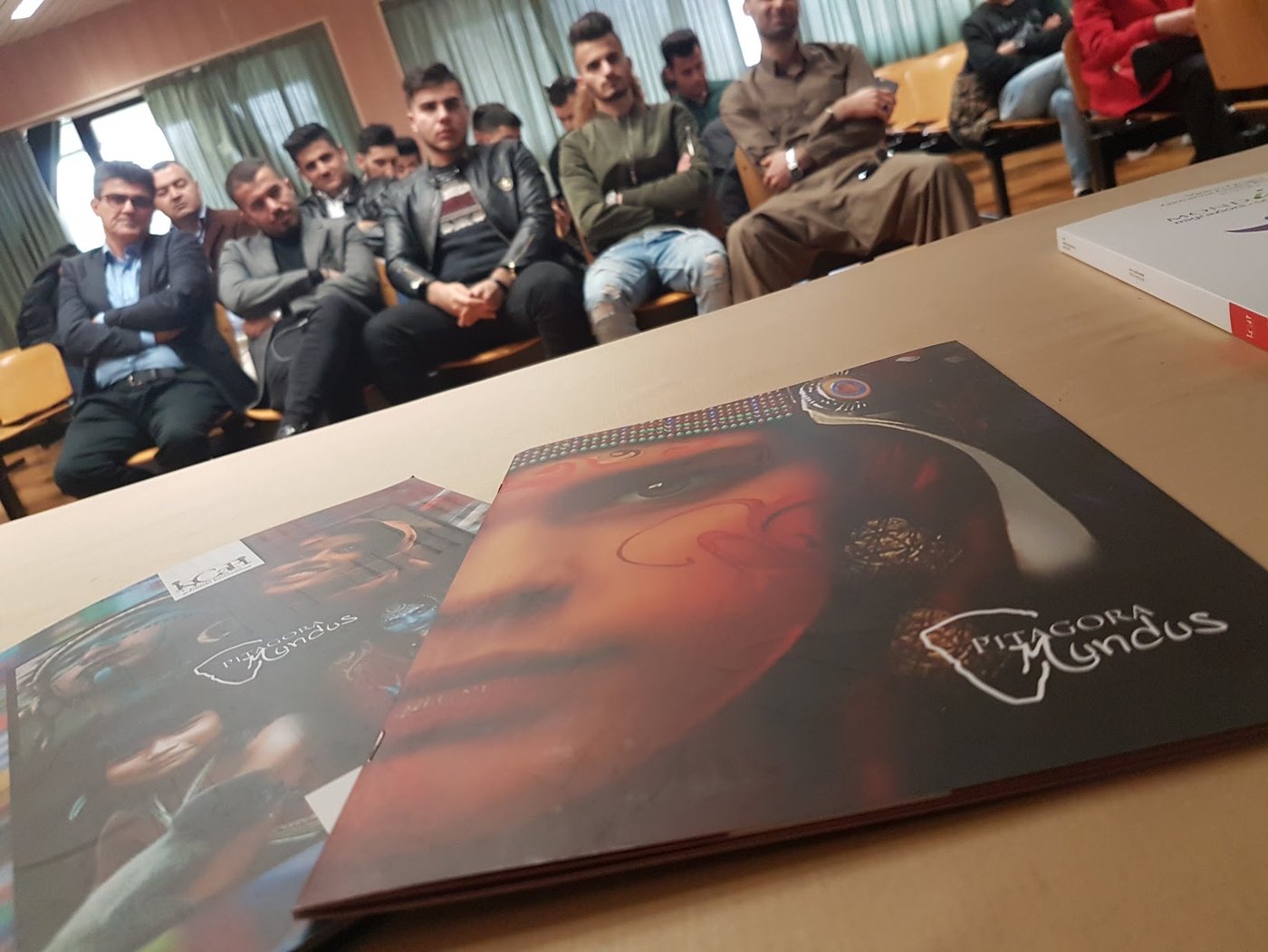 Studenti e docenti a un incontro del Programma