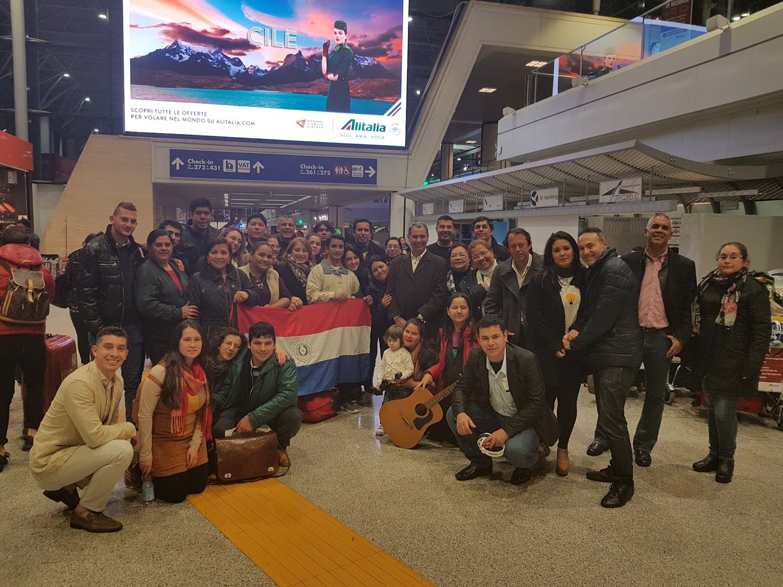 Il gruppo paraguaiano in aeroporto