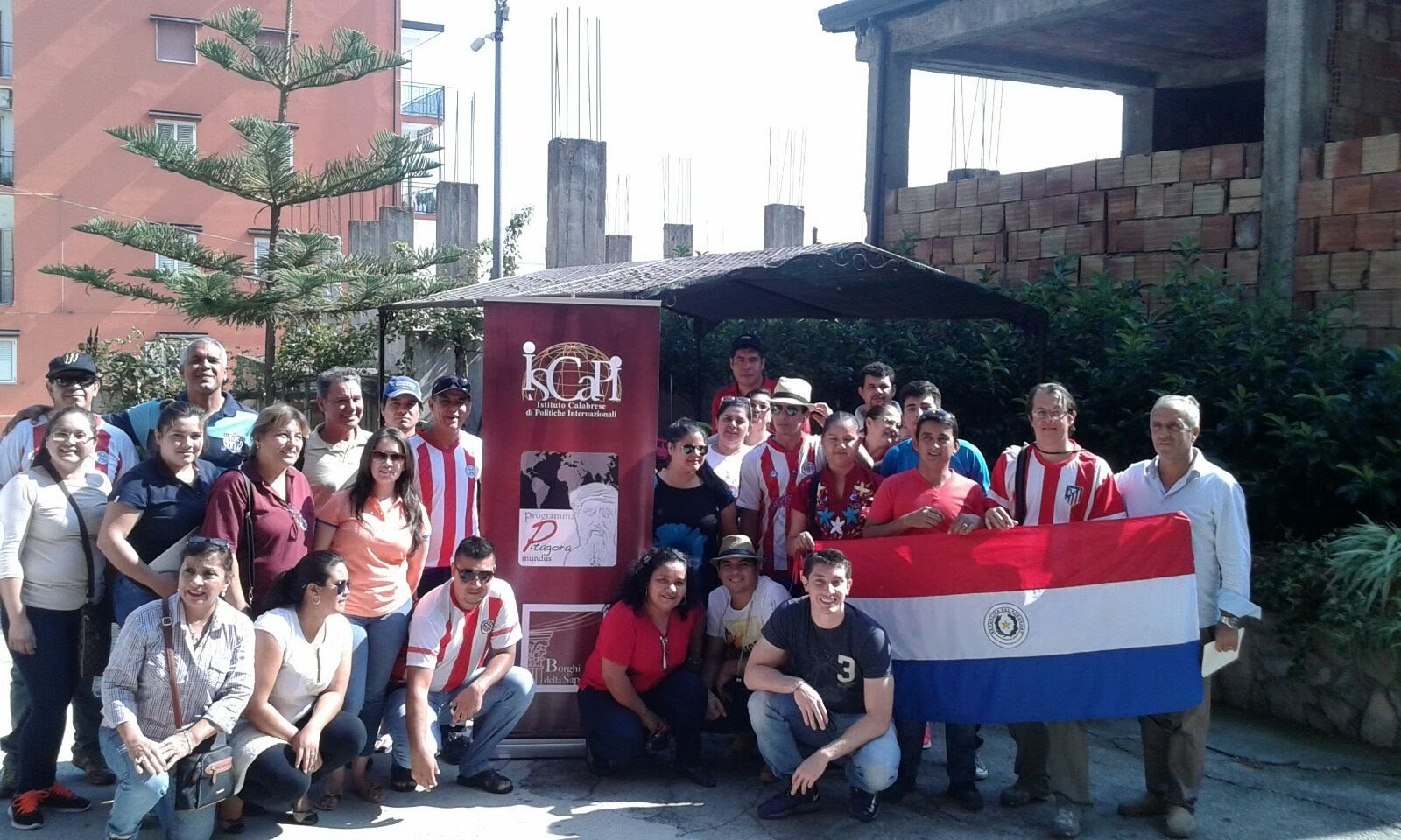 Il gruppo dei borsisti paraguaiani con l'IsCaPI in Calabria