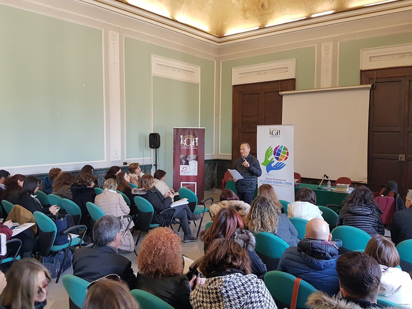 Una sessione plenaria del seminario